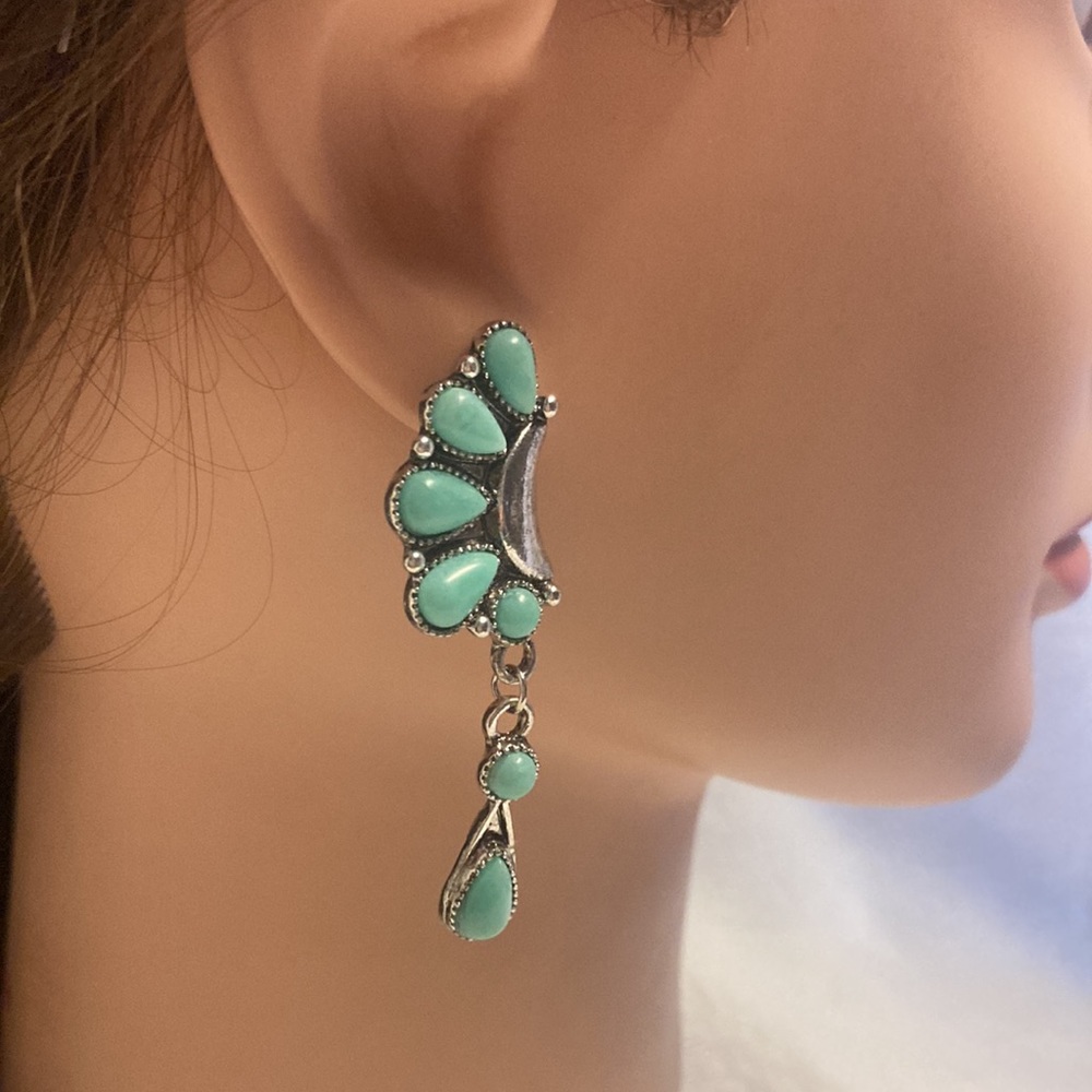 Southwest Zuni Earrings - Picture 3 of 6